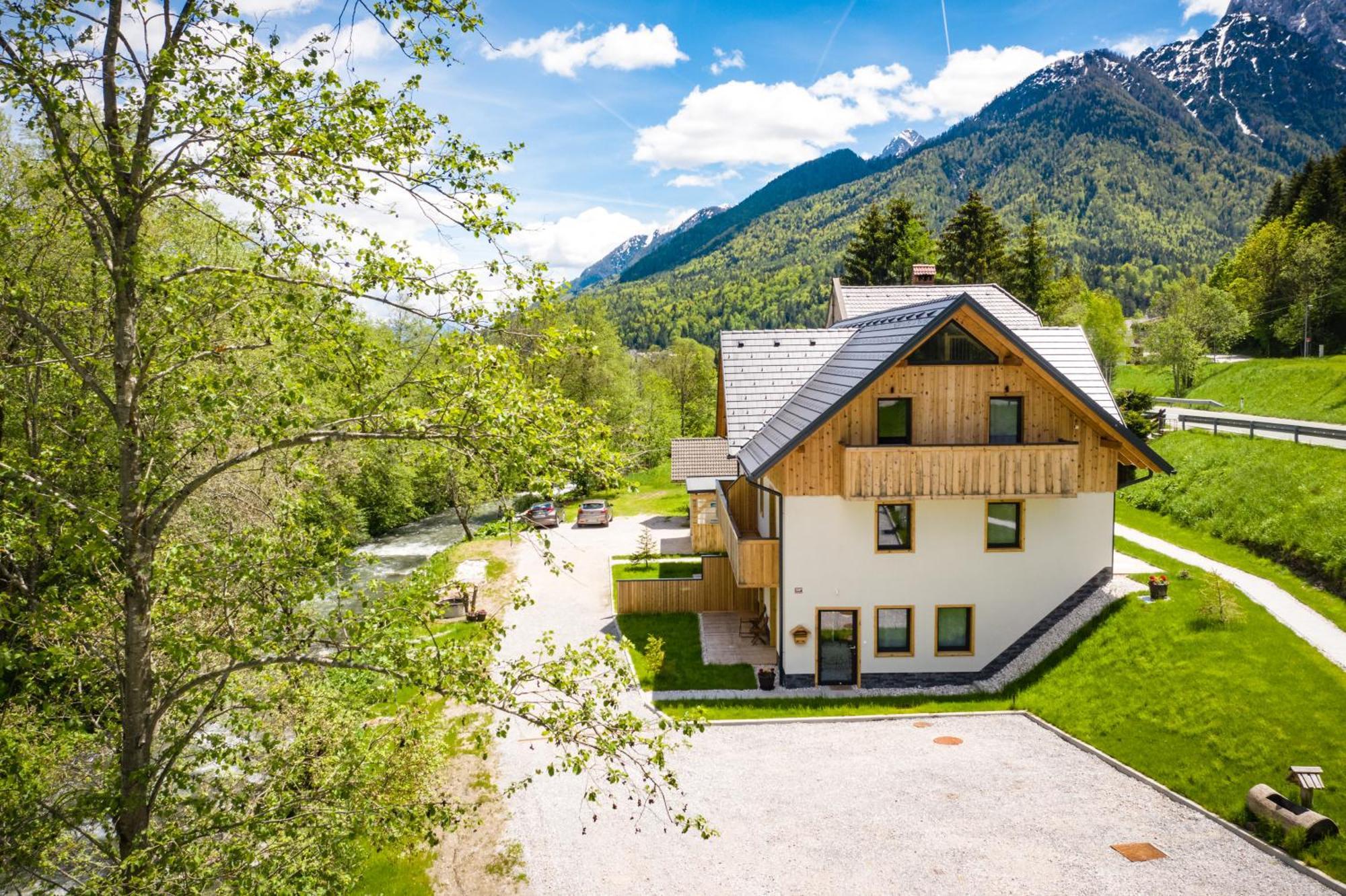 Appartamento Hisa Kosobrin Kranjska Gora Esterno foto